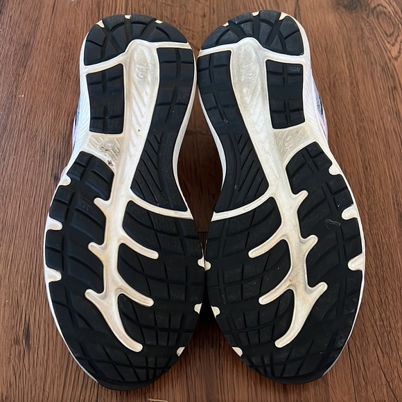 ASICS Women’s Gel Contend tennis shoes size 8.5 - Picture 3 of 5